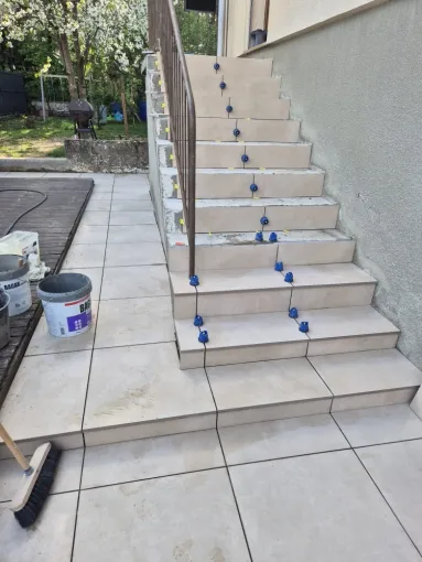 Pose de carrelages extérieur à Toul avec SL MACONNERIE, Nancy, SL Maçonnerie
